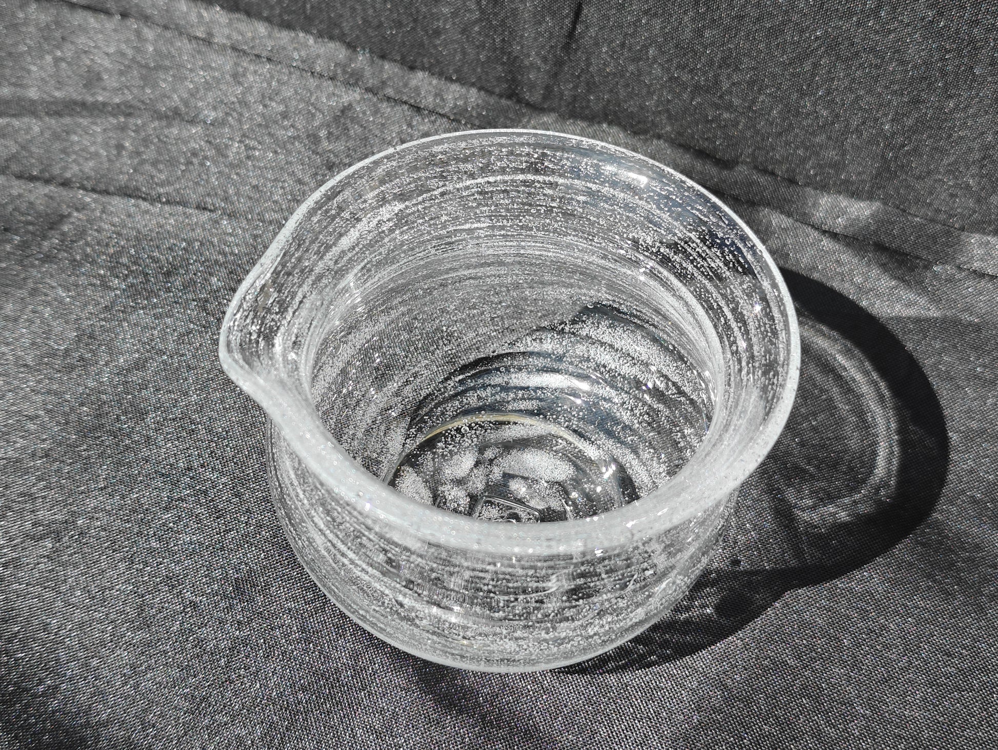 Ryukyu glass tea bowl | Takumi Kobo 琉球 匠工房