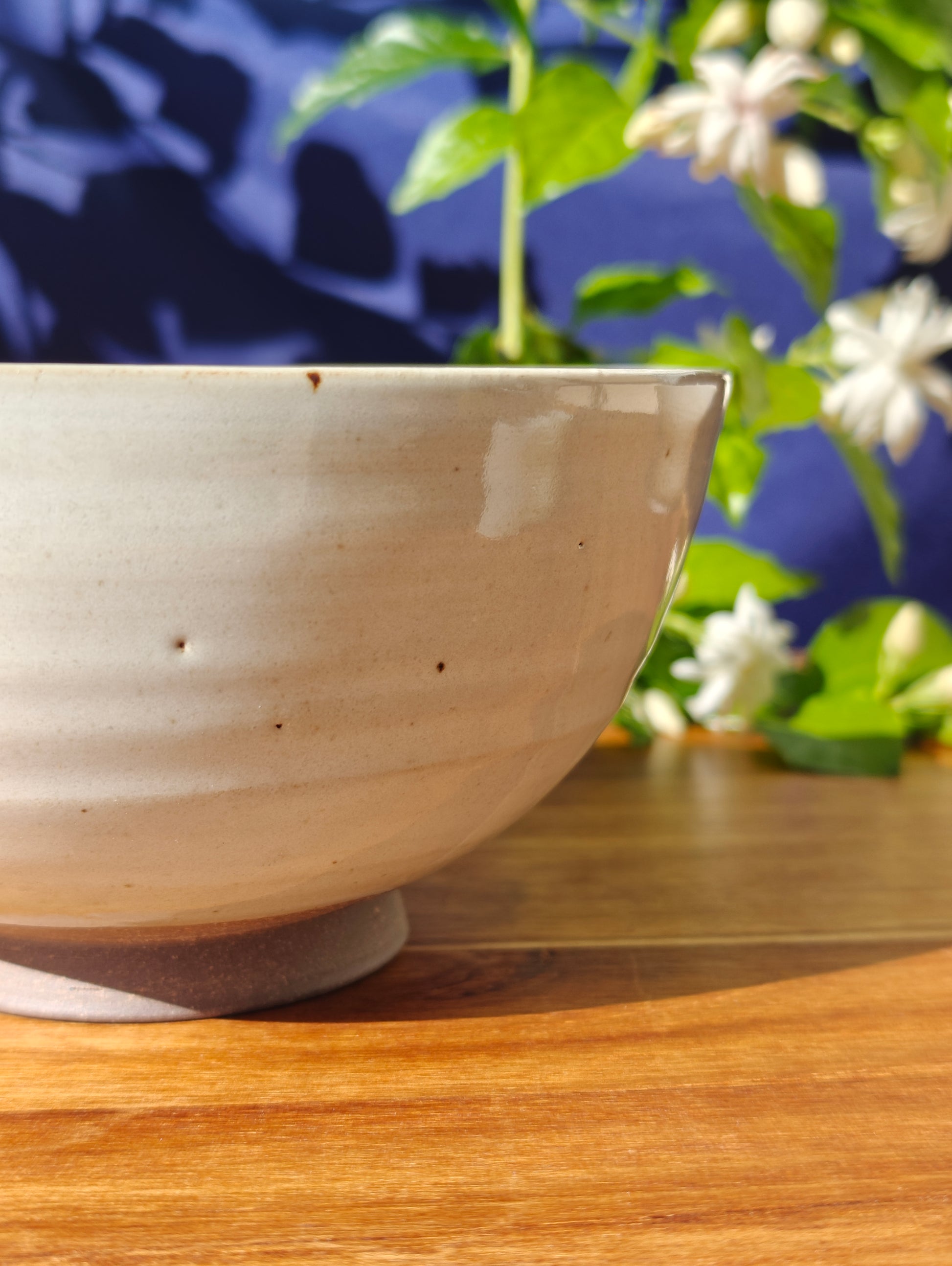 Spouted tea bowl | Rito Aoshima 利陶青嶋